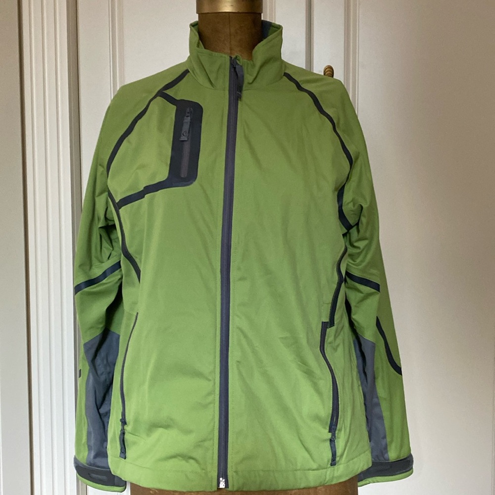 ONTOUR WOMENS JACKET SIZE M .